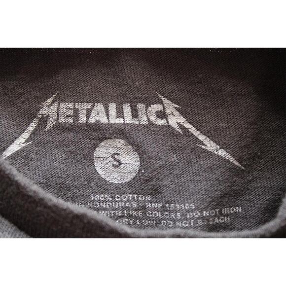 Grunge Black Puff Print Metallica Graphic Tee - Picture 4 of 5